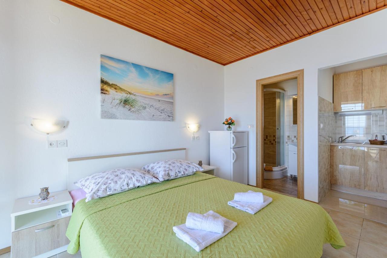 Rooms Sani Брела Экстерьер фото