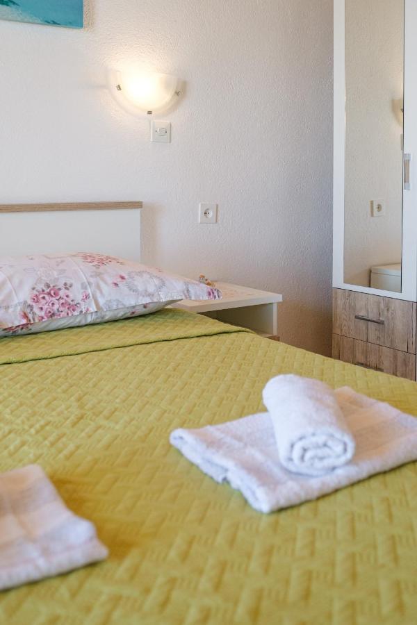 Rooms Sani Брела Экстерьер фото